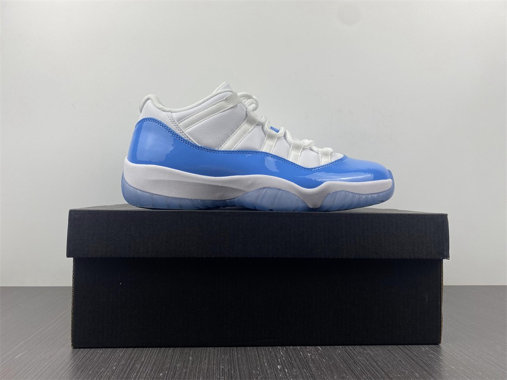 Jordan 11 Retro Low University Blue (2017) 528895-106