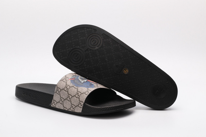 GUC LEATHER SLIDE