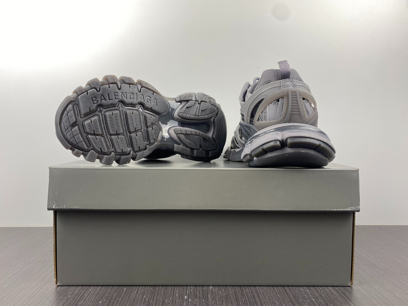 Ba*len*cia*ga track trainer 568615-w3ct1-1800