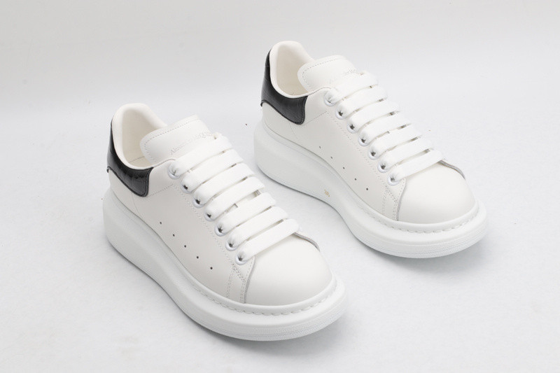ALEXANDER MCQUEEN SNEAKER