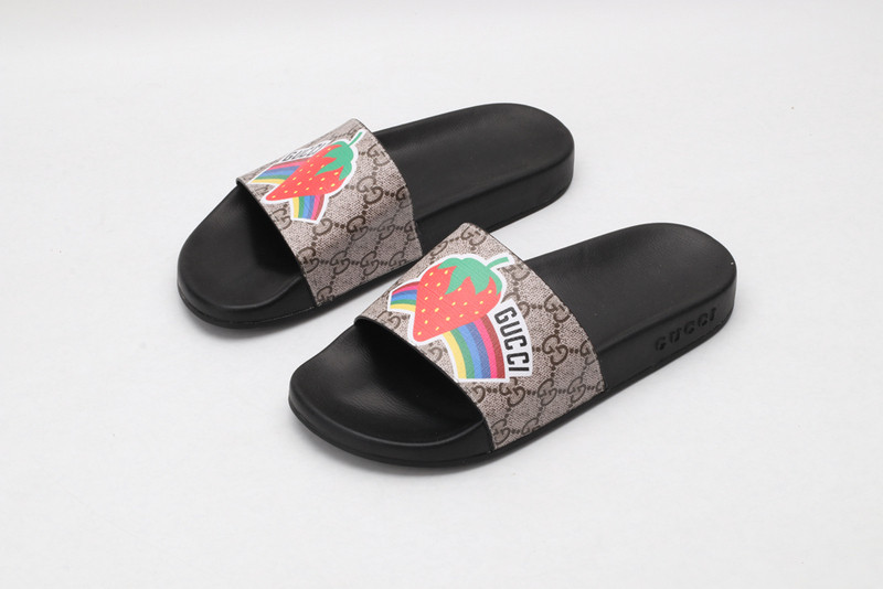 GUC LEATHER SLIDE