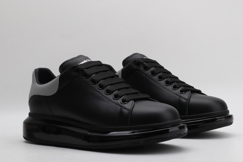 ALEXANDER MCQUEEN SNEAKER