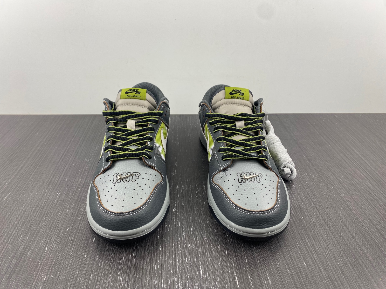 HUF x Nike SB Dunk Low FD8775-002