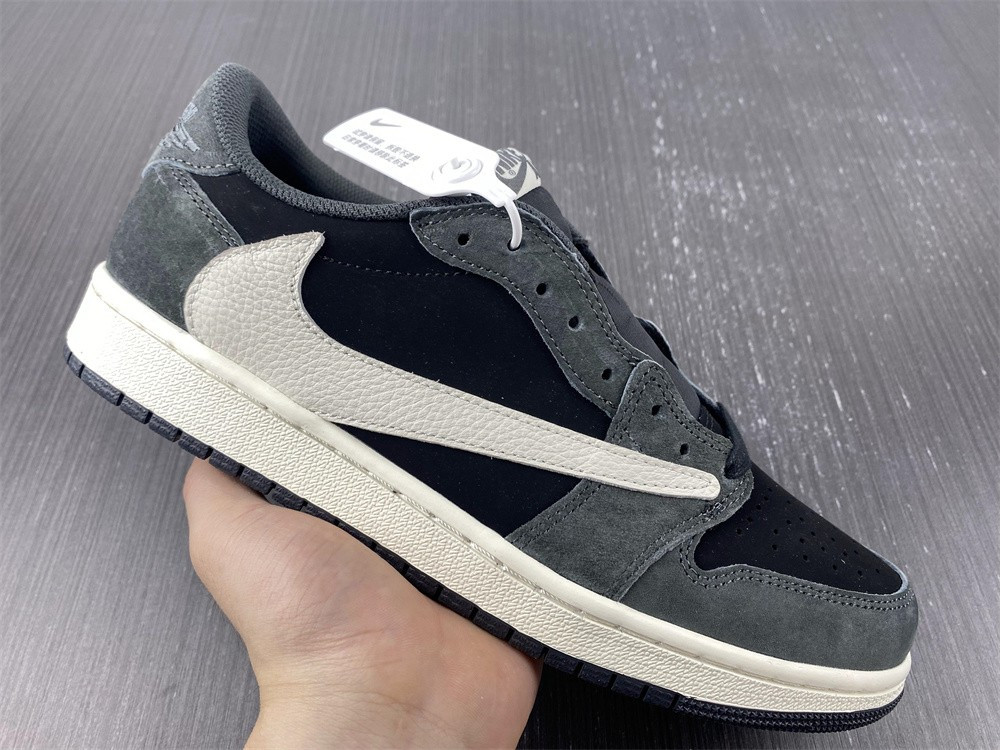 Travis Scott x Air Jordan 1 Low OG DM7866-001
