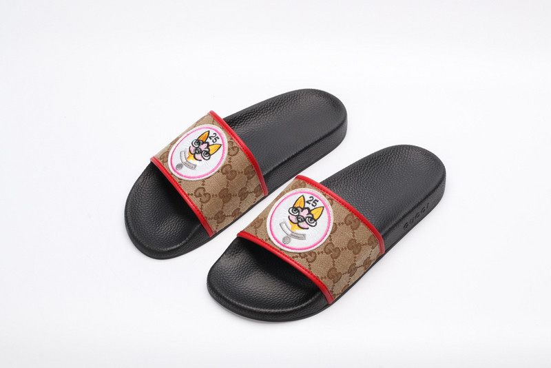 GUC LEATHER SLIDE