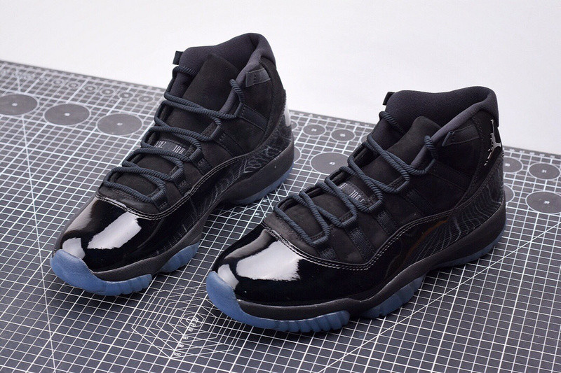 AIR JORDAN 11 RETRO CAP AND GOWN 378037-005