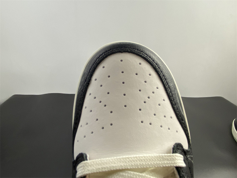 NIKE DUNK LOW “HALLOWEEN” DD3357-100