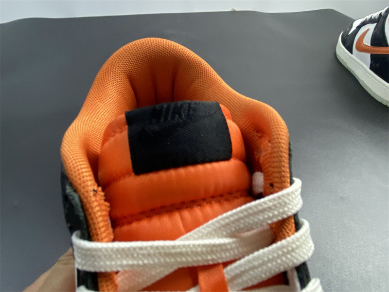 NIKE DUNK LOW “HALLOWEEN” DD3357-100