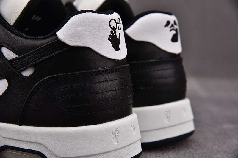 Off-White c/o Virgil Abloh