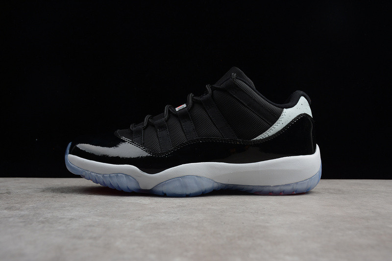 AIR JORDAN 11 RETRO LOW "INFRARED" 528895-023