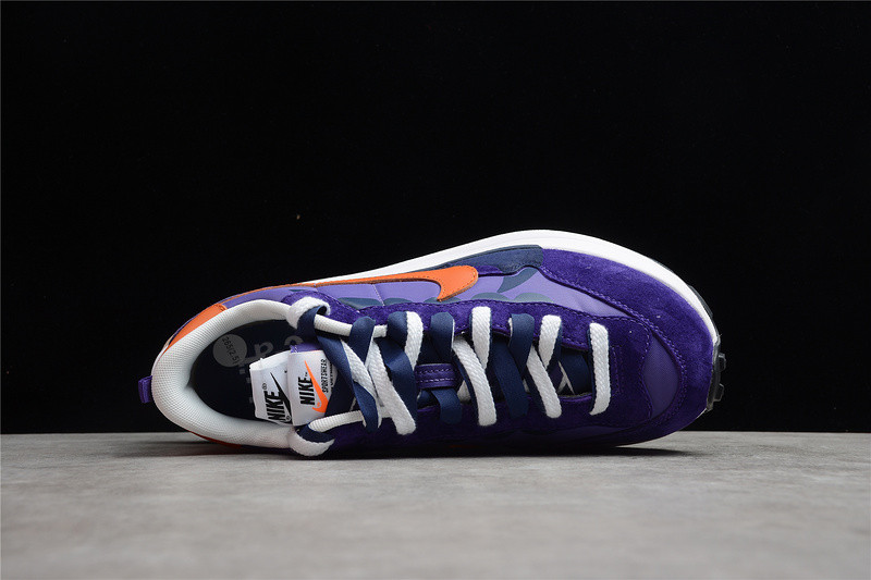 NIKE VAPORWAFFLE SACAI DARK IRIS DD1875-500