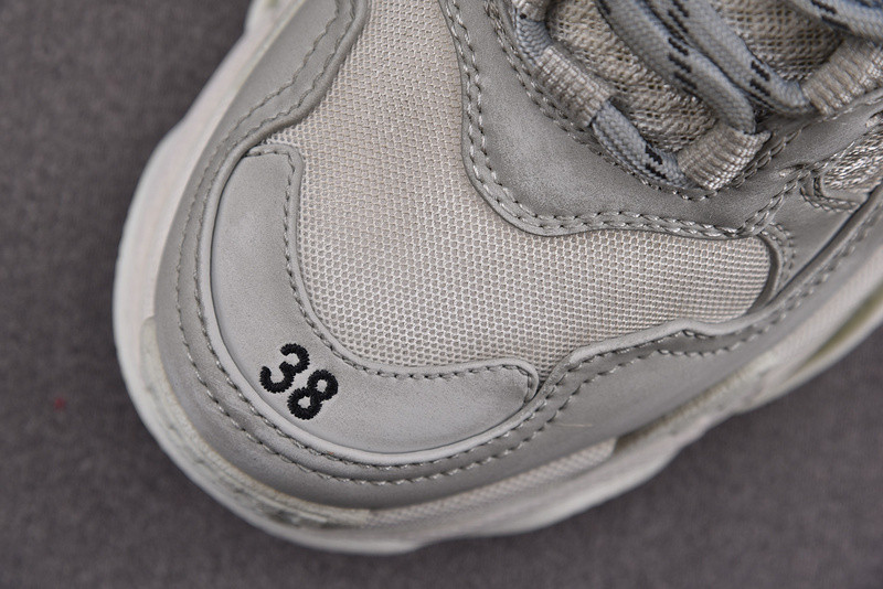 Ba*len*cia*ga triple s 734954 w2fb2 1001