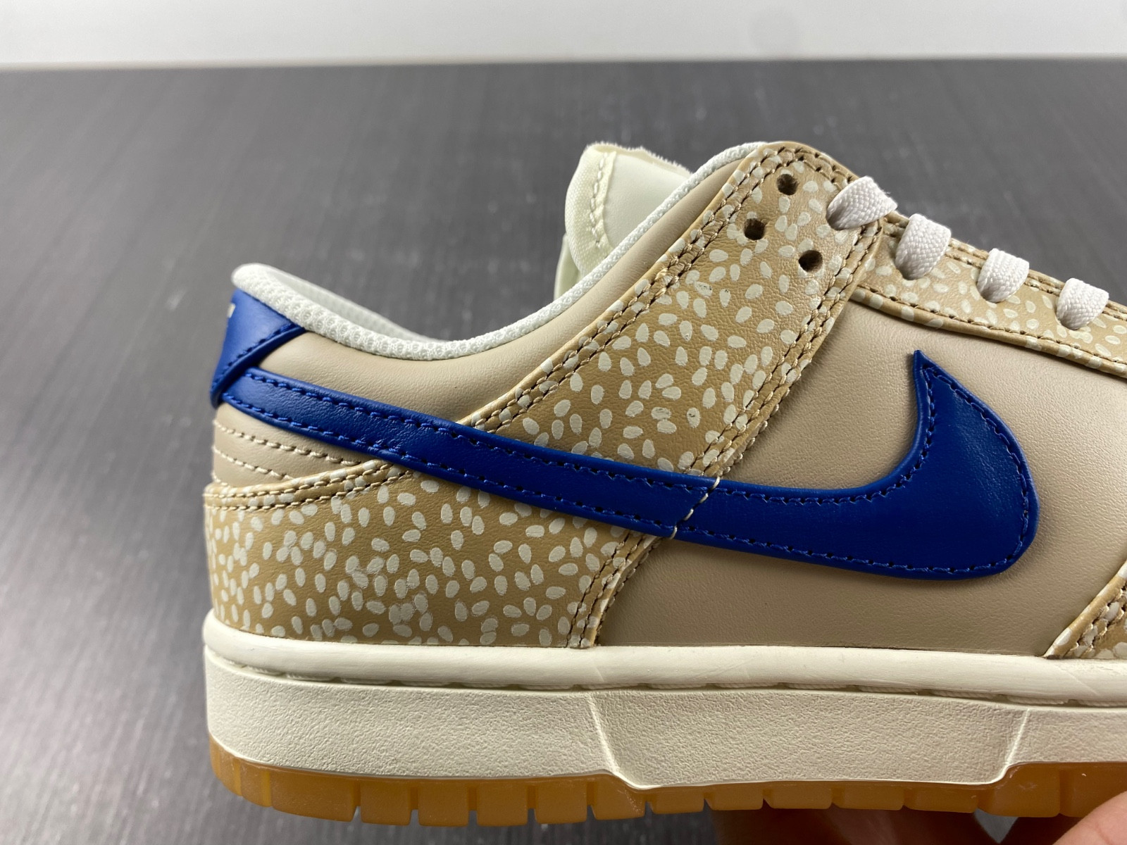 Nike Dunk Low "Sesame Seed Bun" DZ4853-200