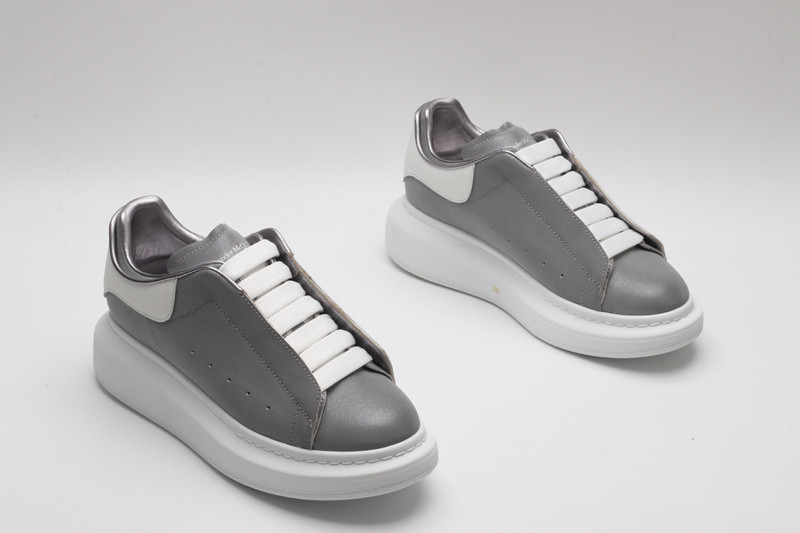 ALEXANDER MCQUEEN SNEAKER