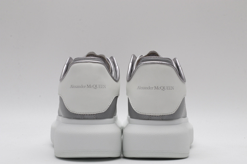 ALEXANDER MCQUEEN SNEAKER