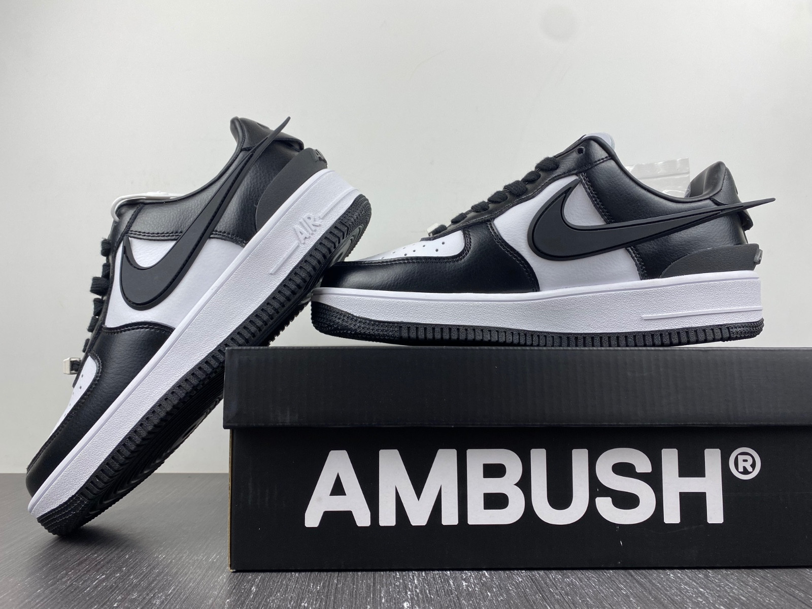 Nike x AMBUSH Air Force 1 Low Black / Phantom DV3464-007