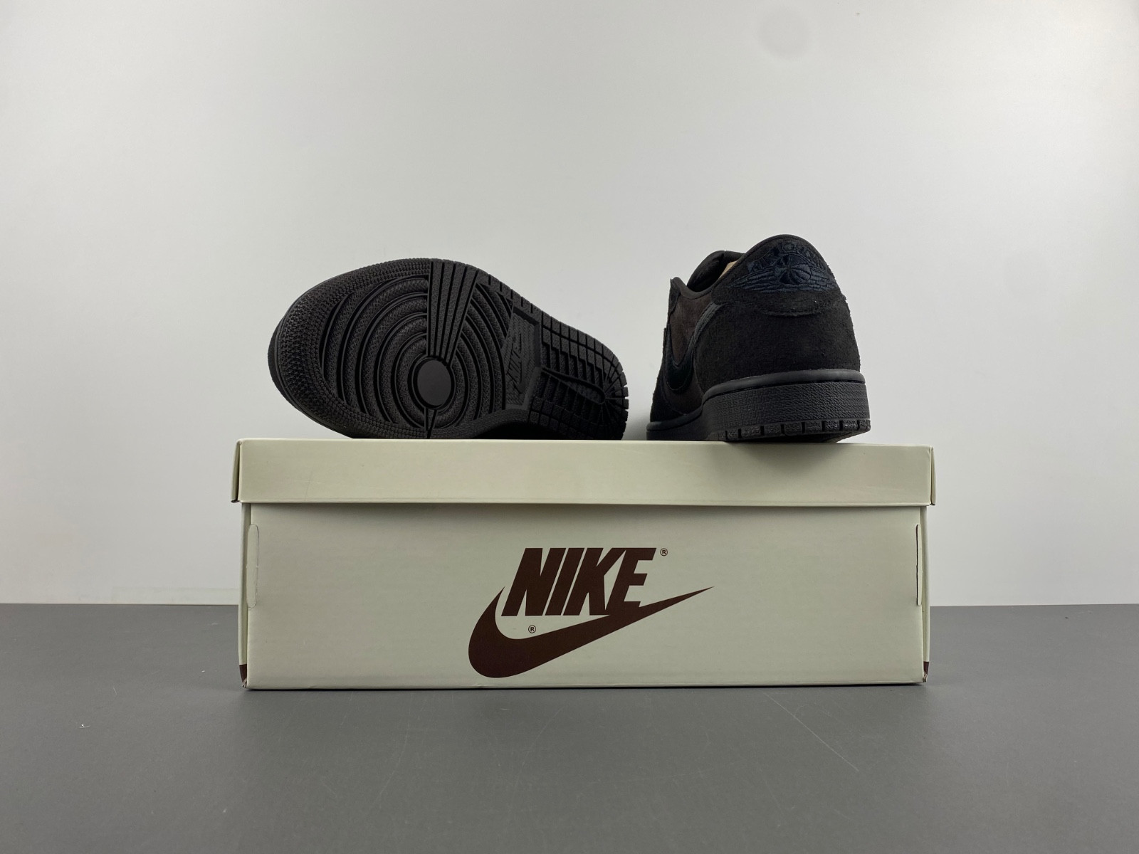 Travis Scott x Air Jordan 1 Low OG “Velvet Brown” DM7866-202