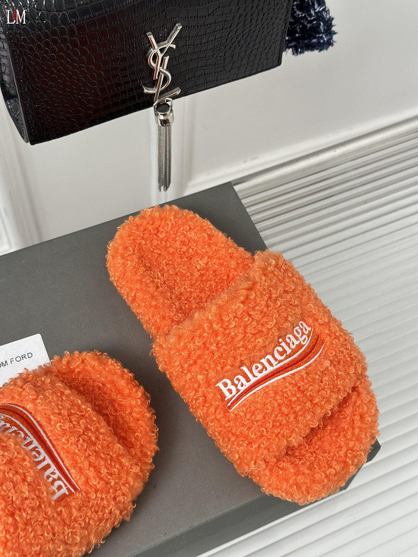 BALENCIAGA SLIDES
