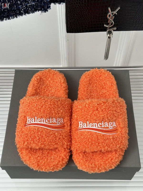 BALENCIAGA SLIDES