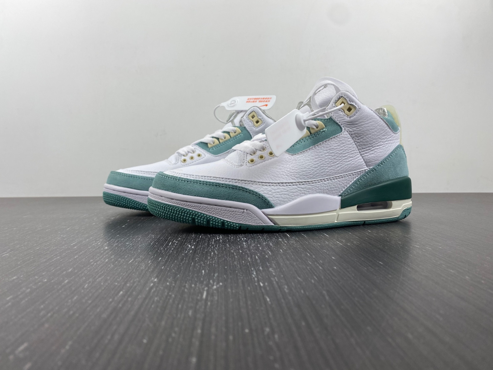 Air Jordan 3 DT8532-130