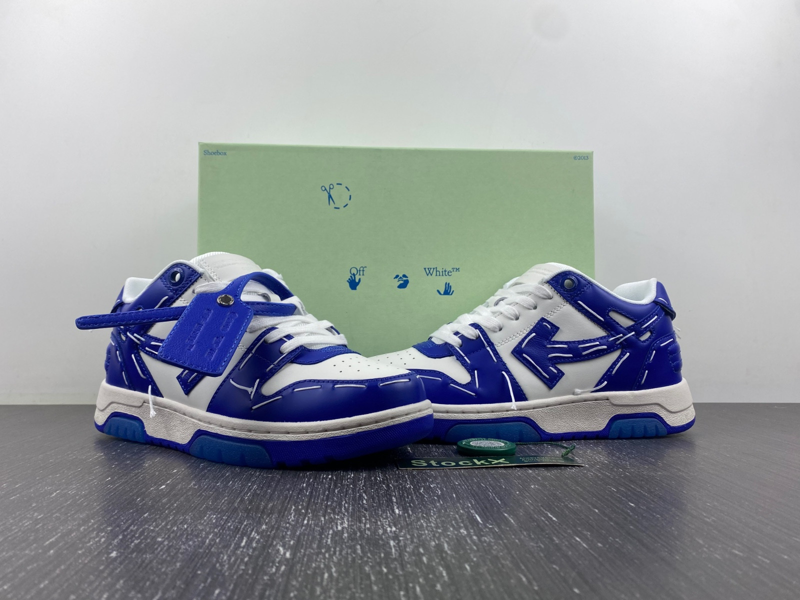 Off-White c/o Virgil Abloh