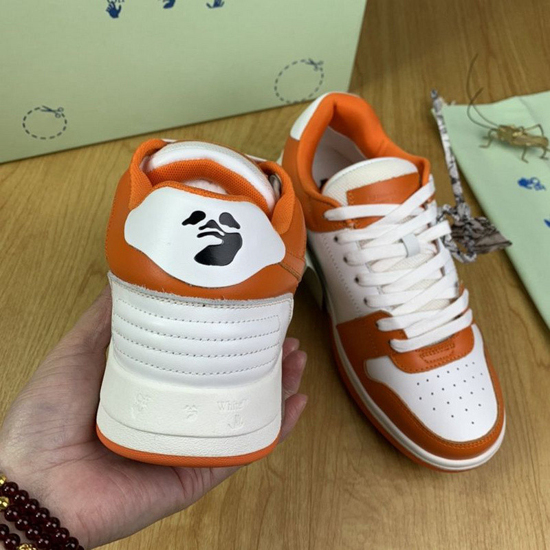 Off-White c/o Virgil Abloh