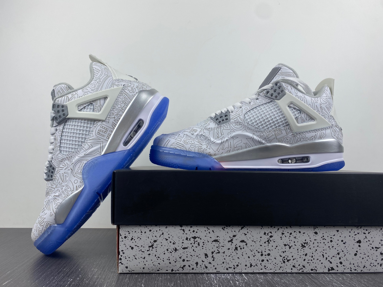 Jordan 4 Retro 30th Anniversary Laser - 705333-105
