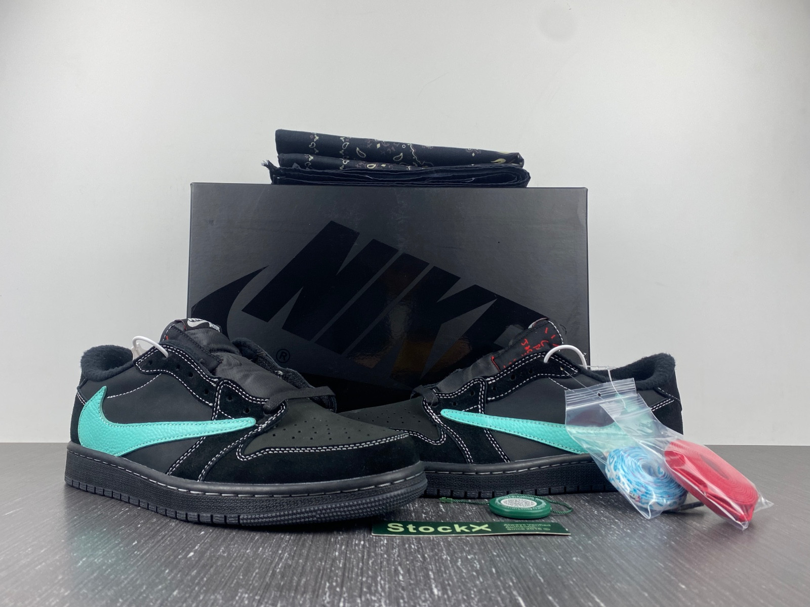 Travis Scott x Air Jordan 1 Low