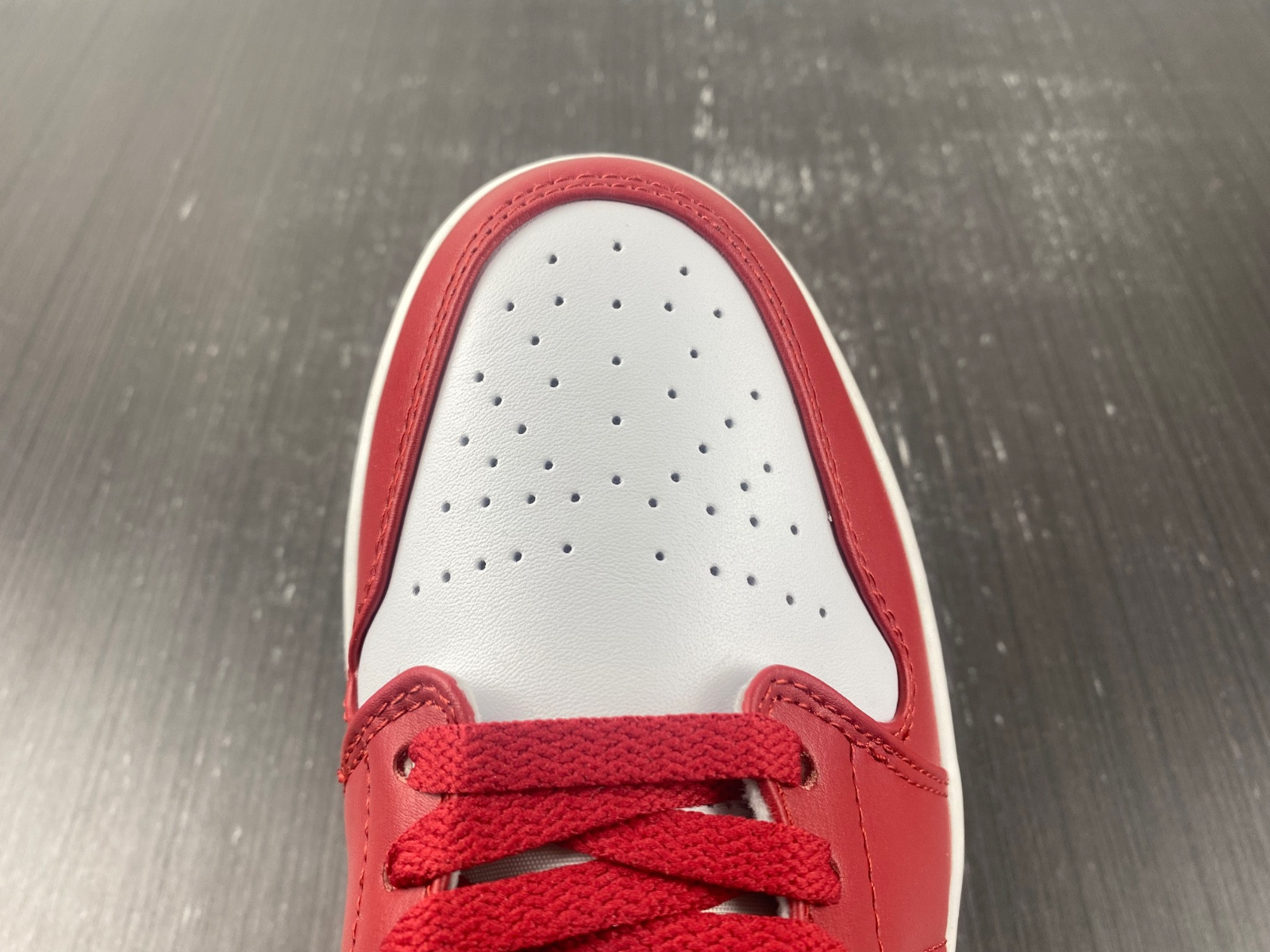 Jordan 1 Low Reverse Black Toe (W) - DC0774-160