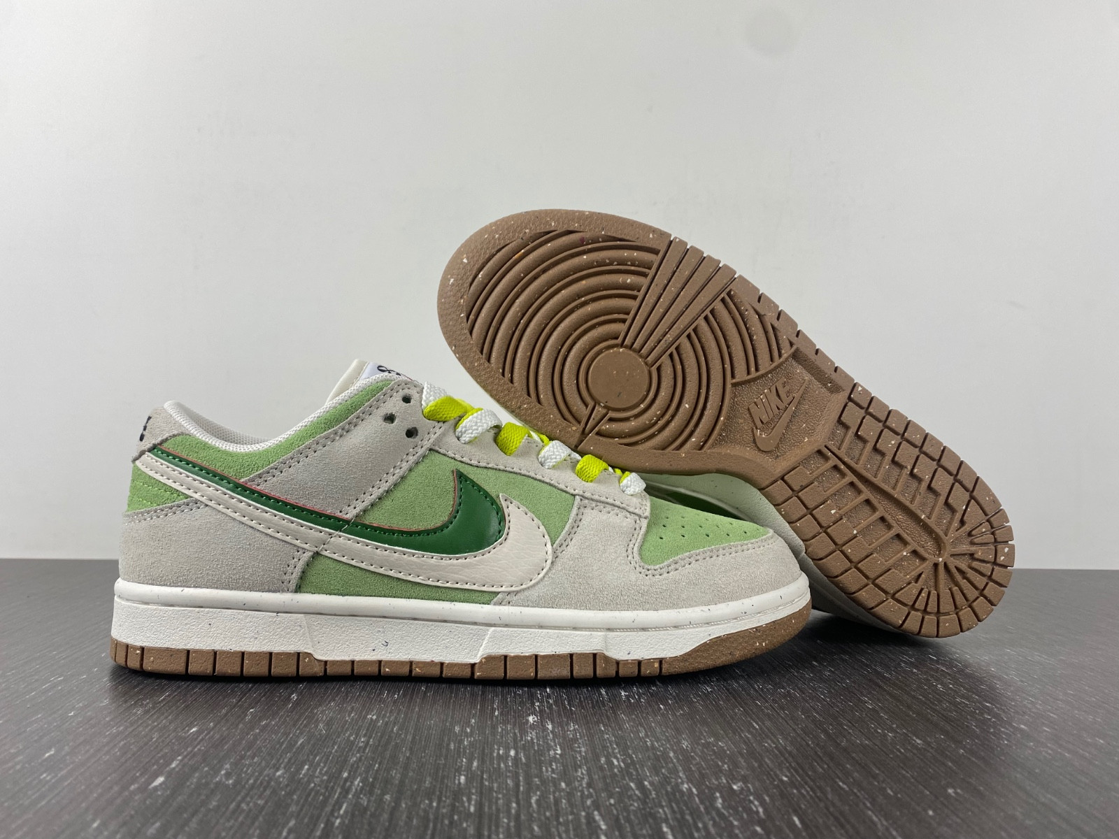 Nike Dunk Low SE 85 D09457 -100