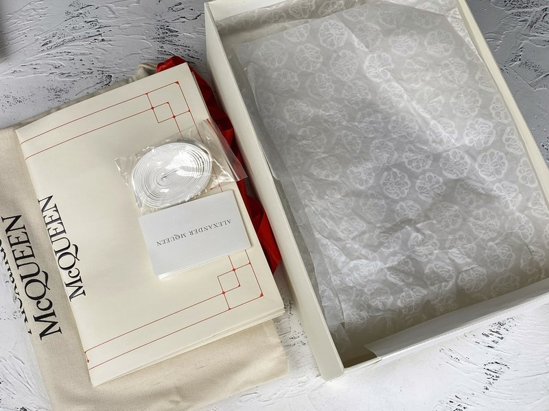 ALEXANDER MCQUEEN SNEAKER