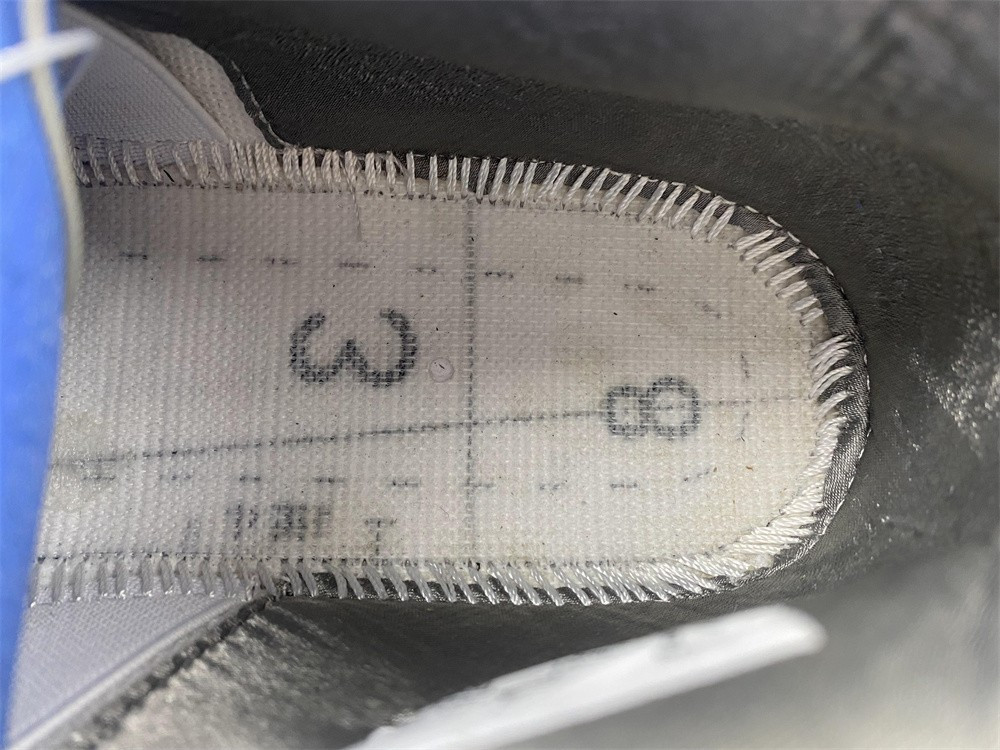 AIR Jordan 4 Retro DH6927-068