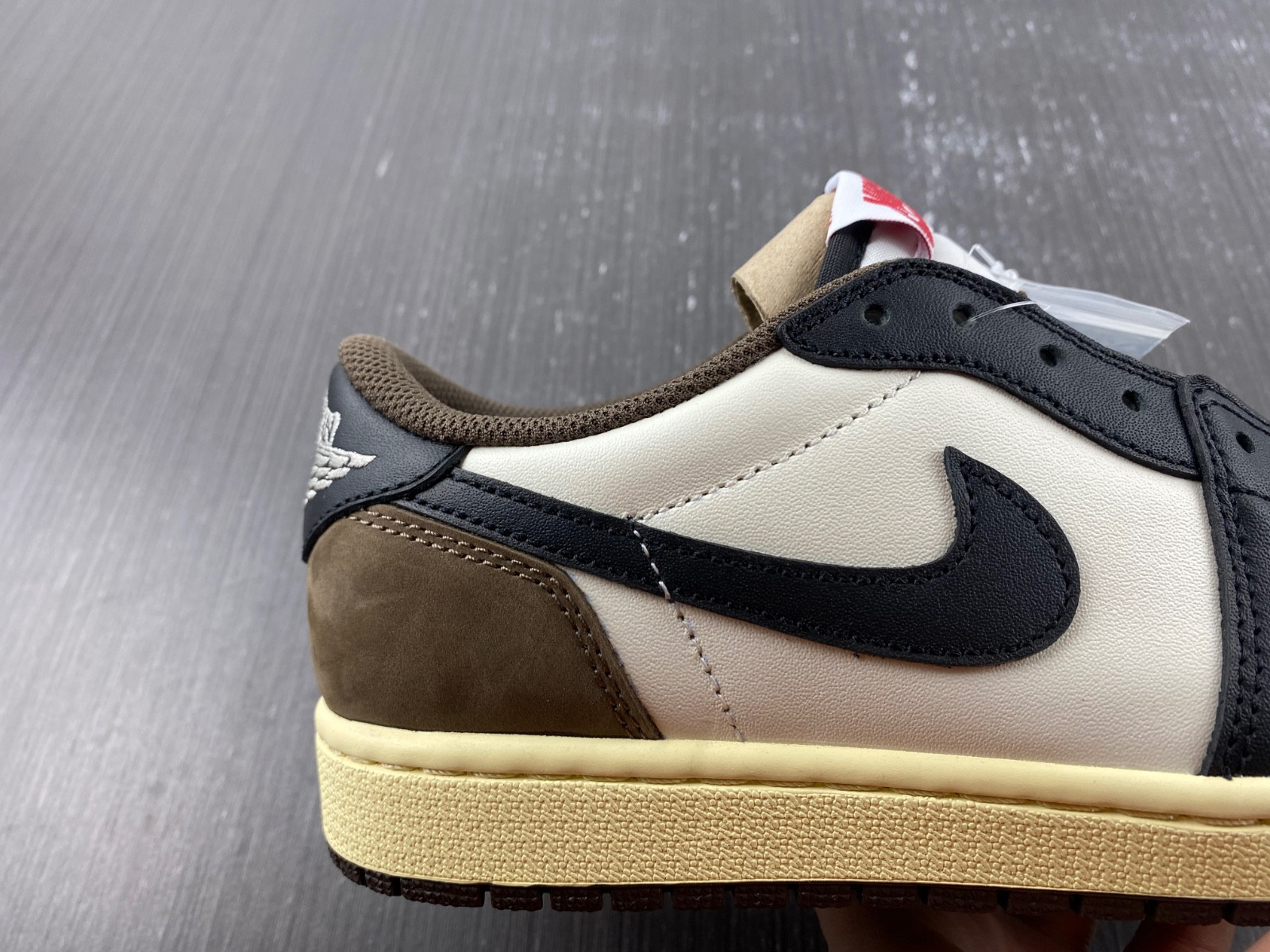 Air Jordan 1 Low mocha CQ4277 105
