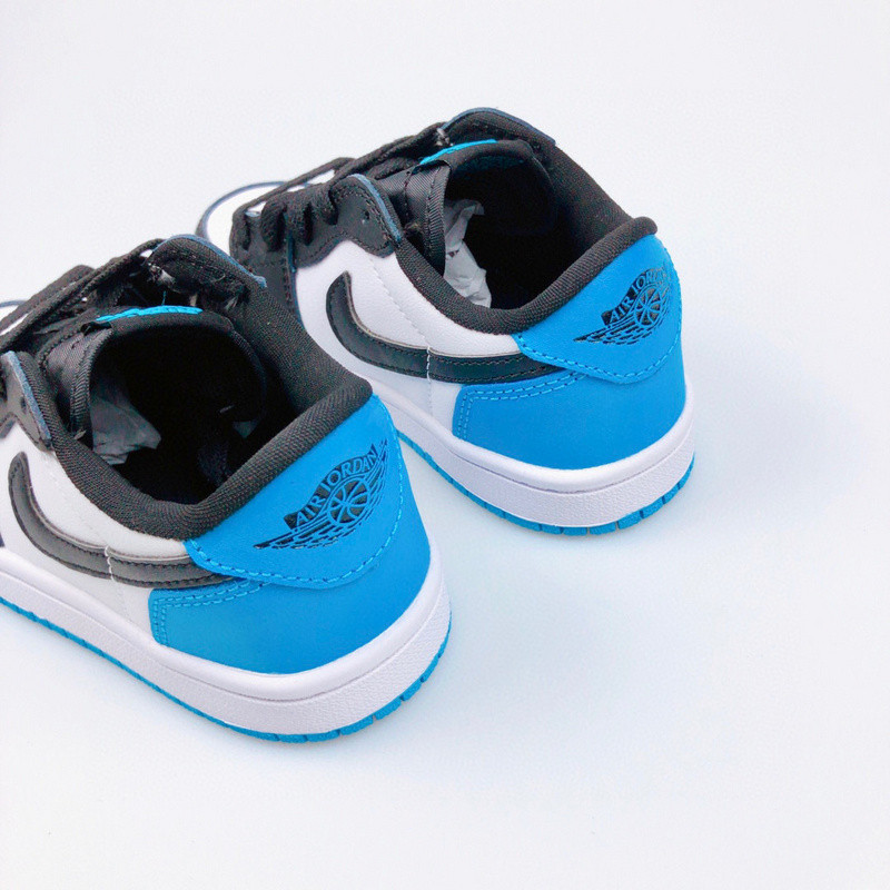 AIR JORDAN 1 KIDS SHOES