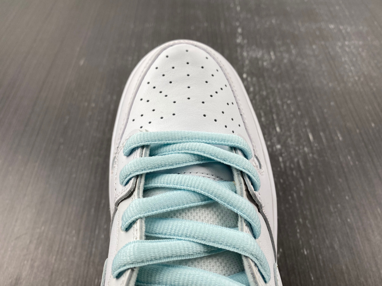 Nike SB Dunk Low Pro Be True - DR4876-100