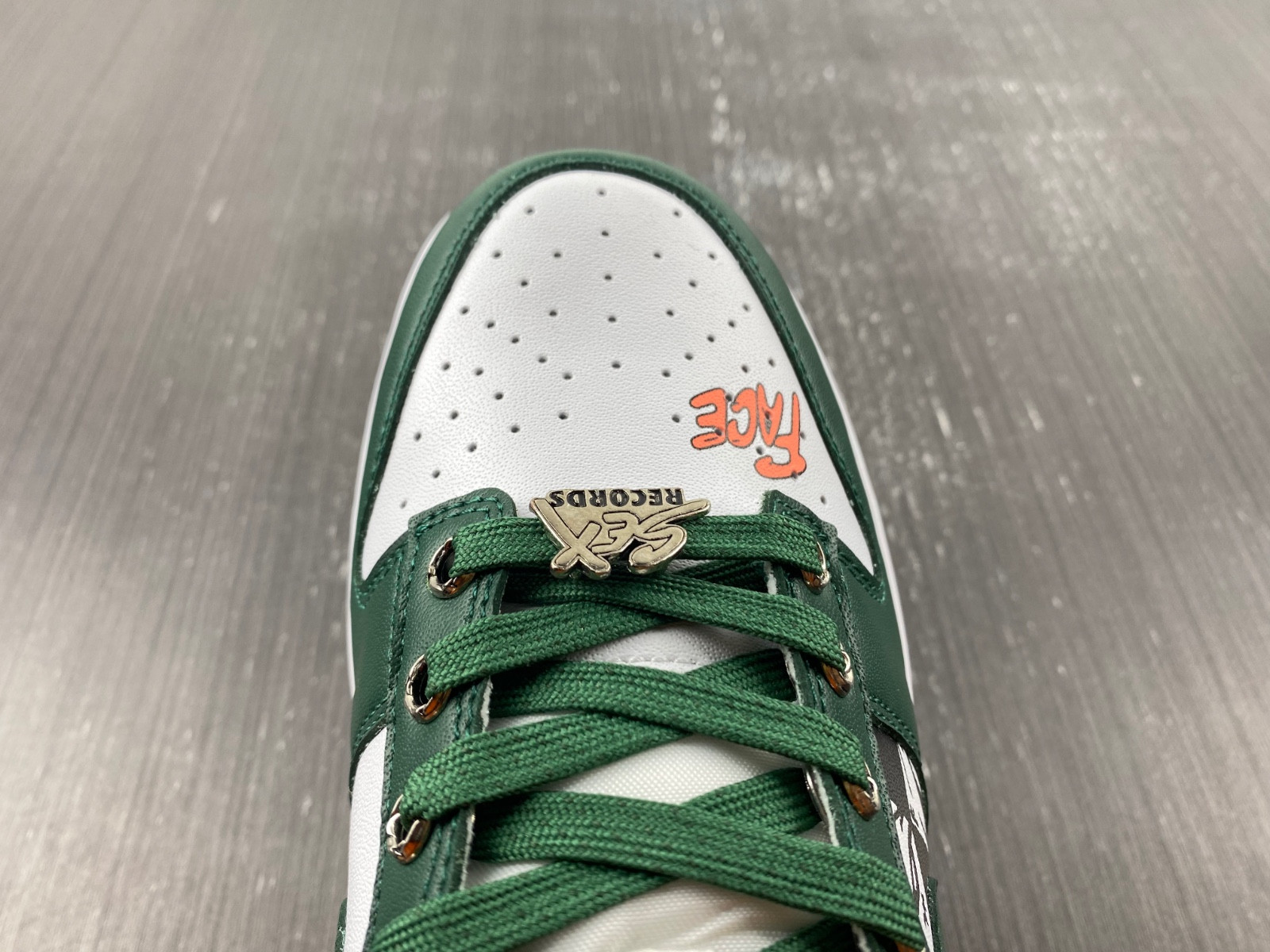 nike dunk low Ch*0me He**ts dd1391-101