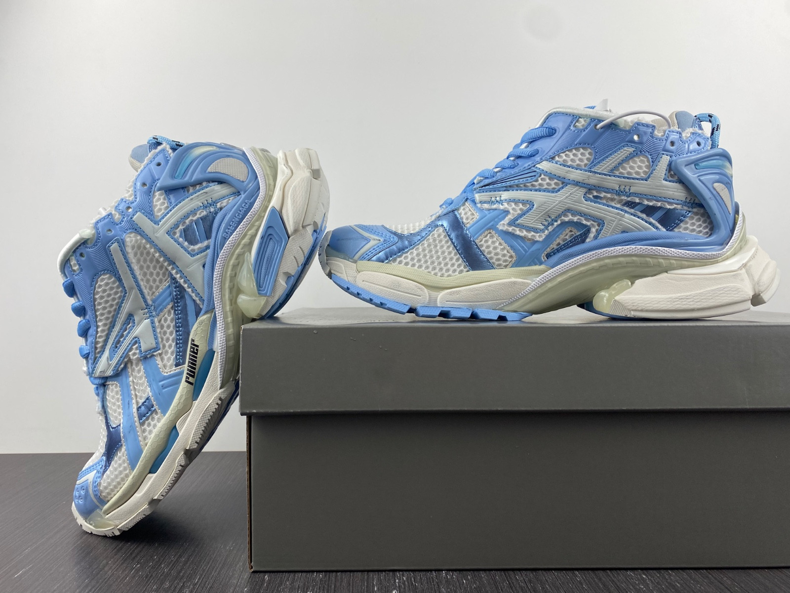 Ba*len*cia*ga runner 677403 w3r82 9744