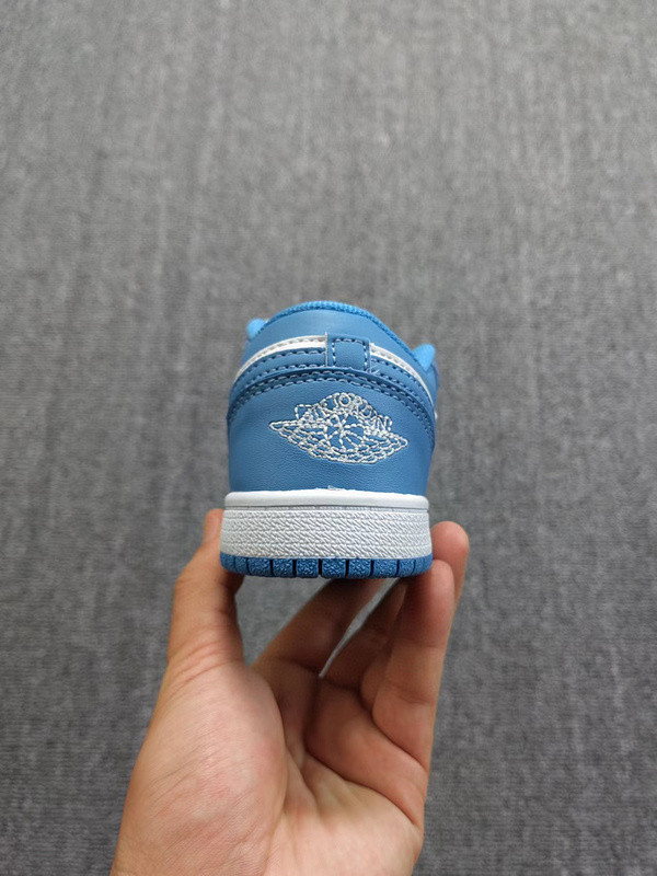 AIR JORDAN 1 KIDS SHOES