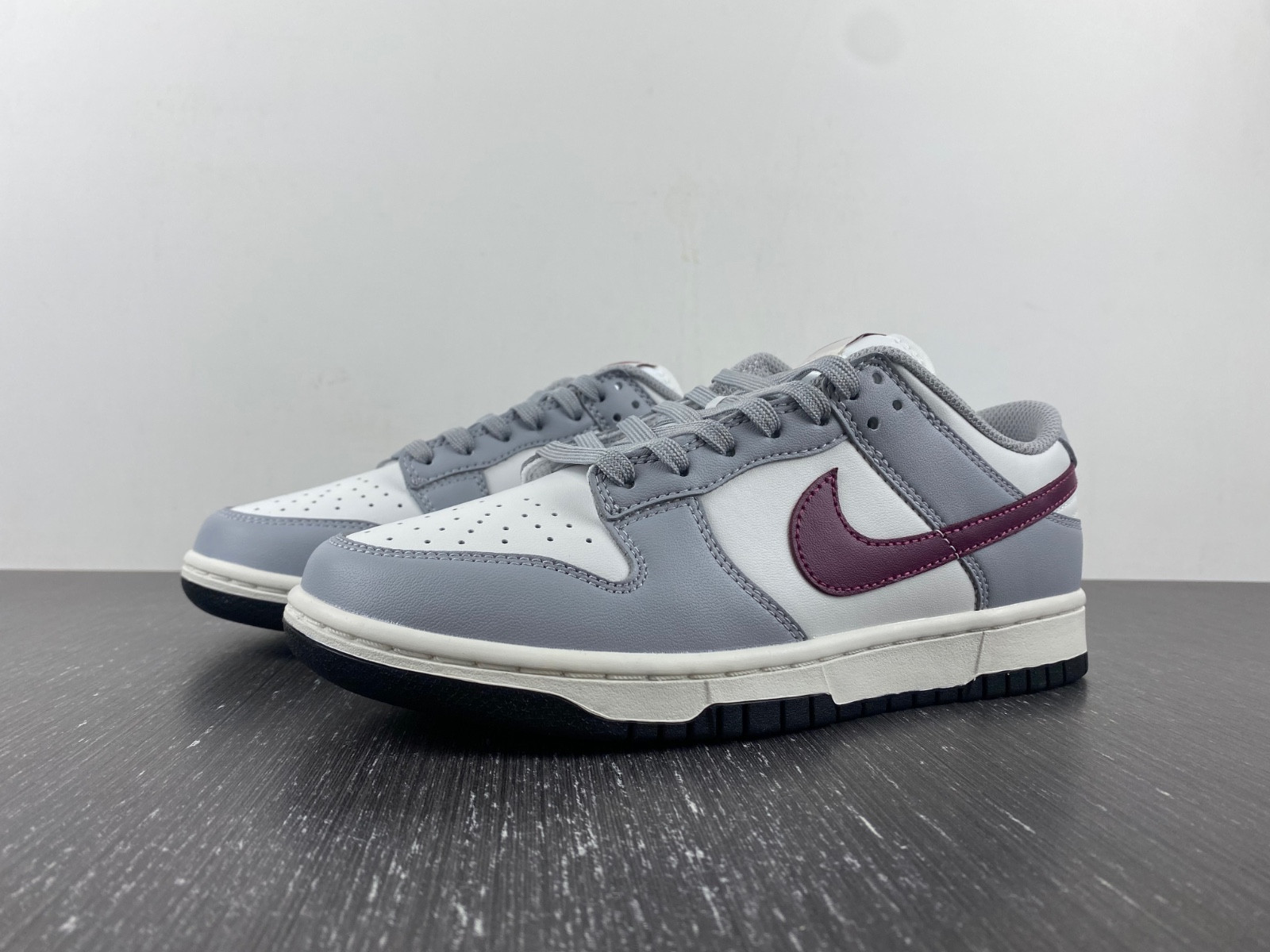 Nike Dunk Low Grey Team Red DD1503-122