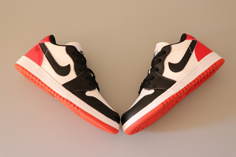 AIR JORDAN 1 KIDS SHOES