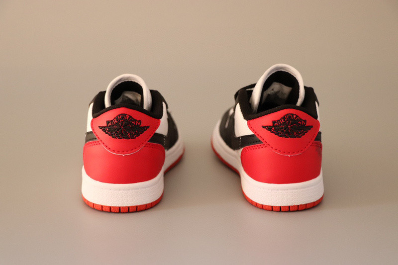 AIR JORDAN 1 KIDS SHOES
