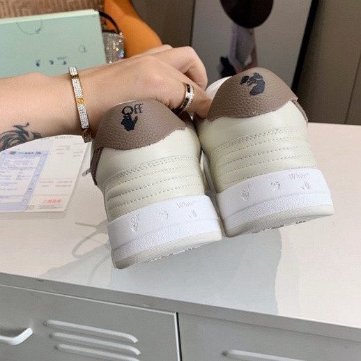 Off-White c/o Virgil Abloh