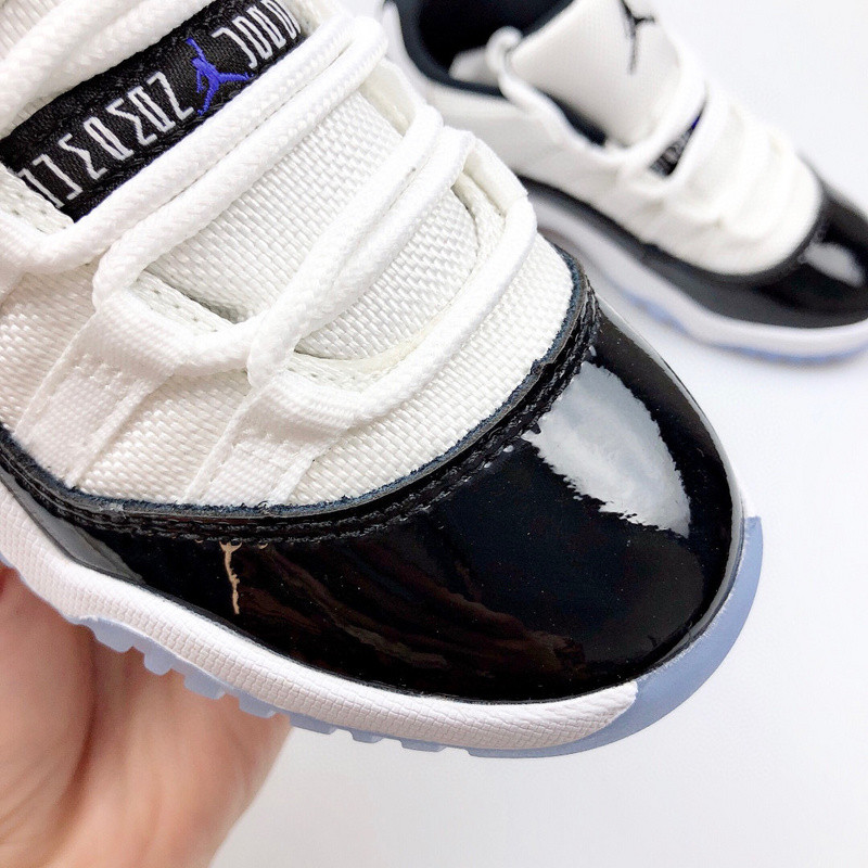 AIR JORDAN 11 KIDS SHOES