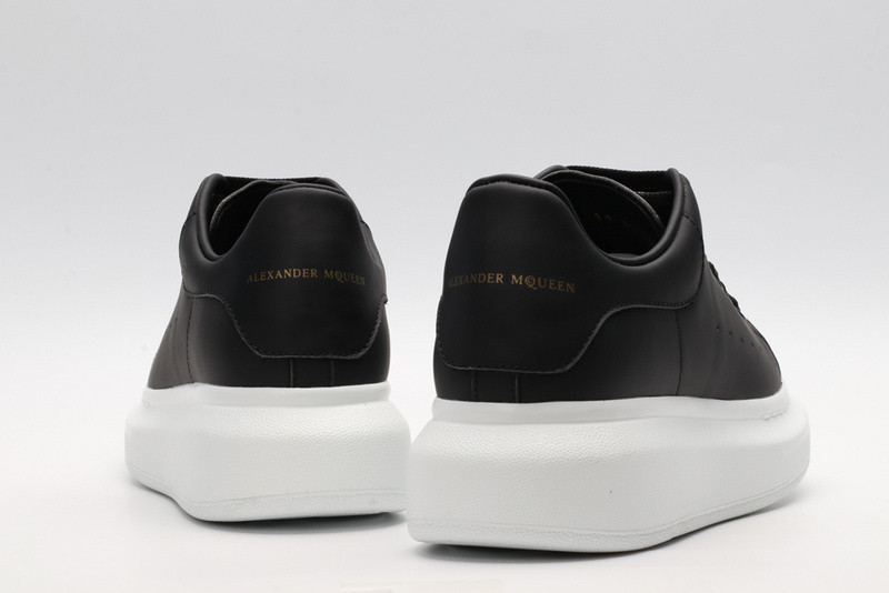 ALEXANDER MCQUEEN SNEAKER