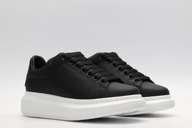 ALEXANDER MCQUEEN SNEAKER