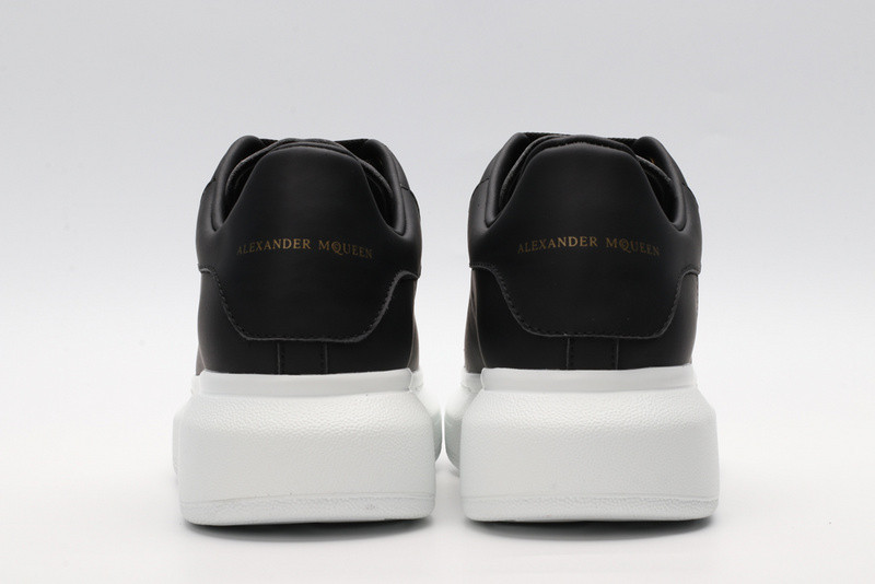 ALEXANDER MCQUEEN SNEAKER