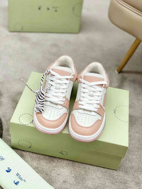 Off-White c/o Virgil Abloh