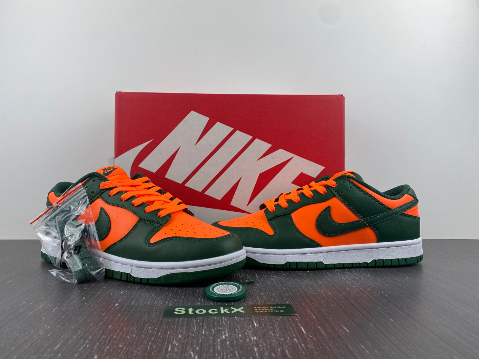 Nike Dunk Low Retro Miami Hurricanes - DD1391-300