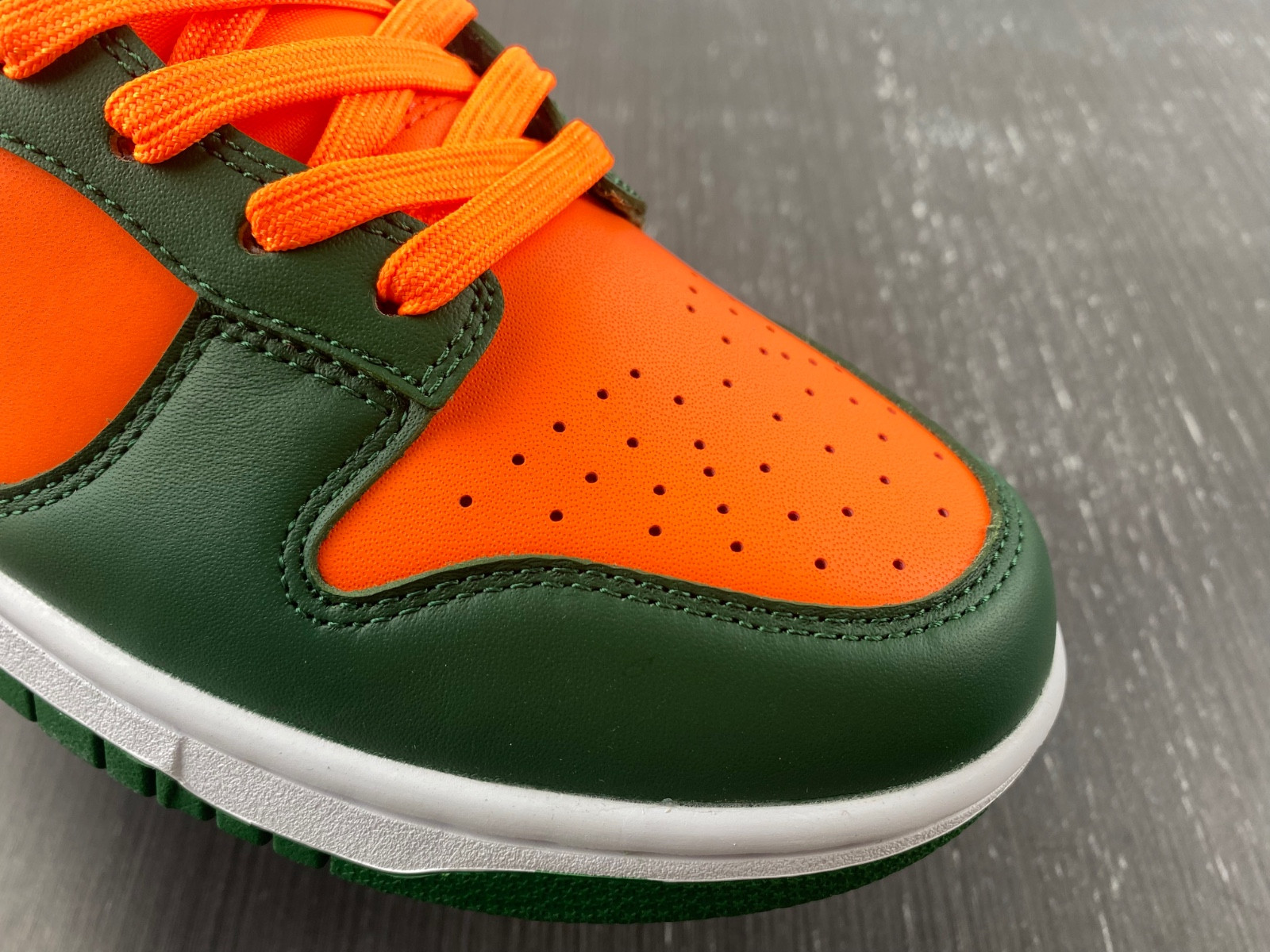Nike Dunk Low Retro Miami Hurricanes - DD1391-300
