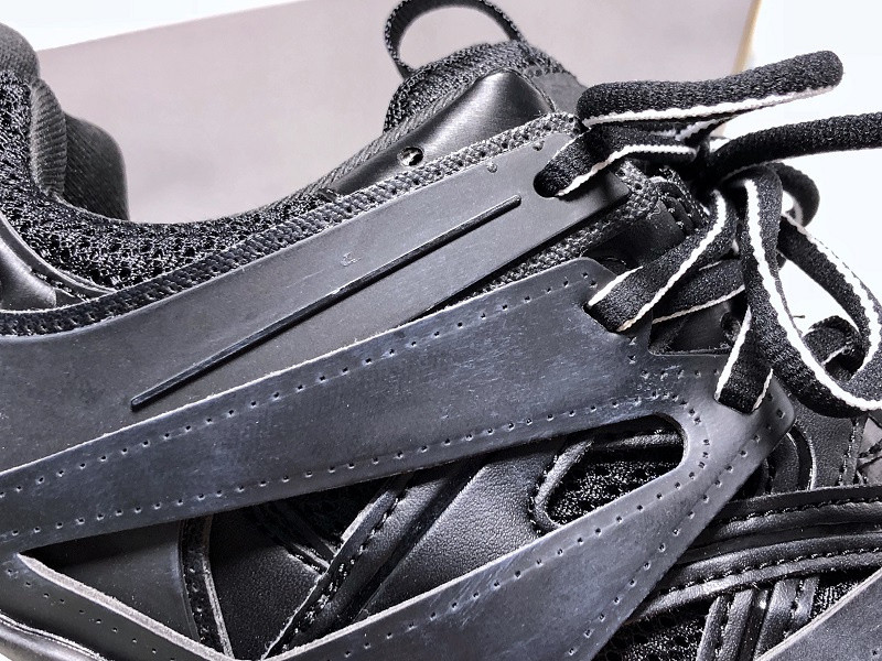 Ba*len*cia*ga track trainer (black glow) 570391 w1gb1 1003